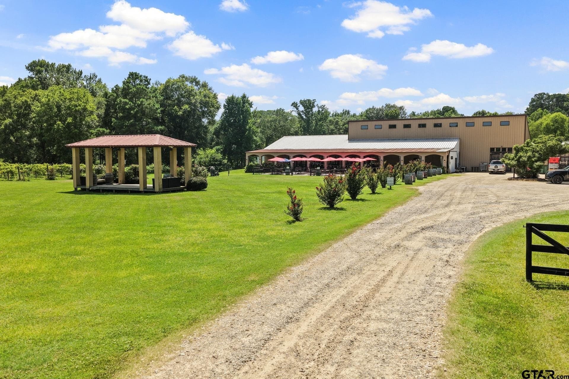 27.35 acres in Camp County