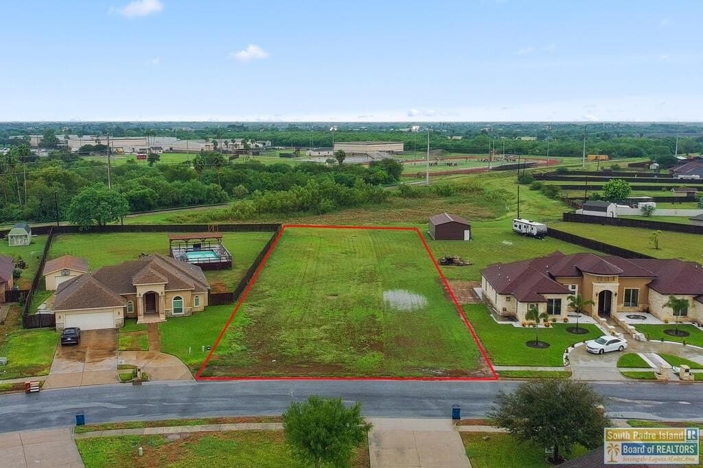 Village East Dr. lot: 8
