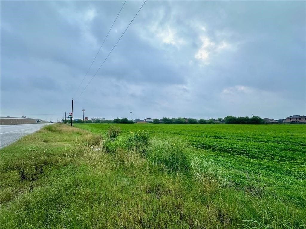 12.82 acres in Kleberg County