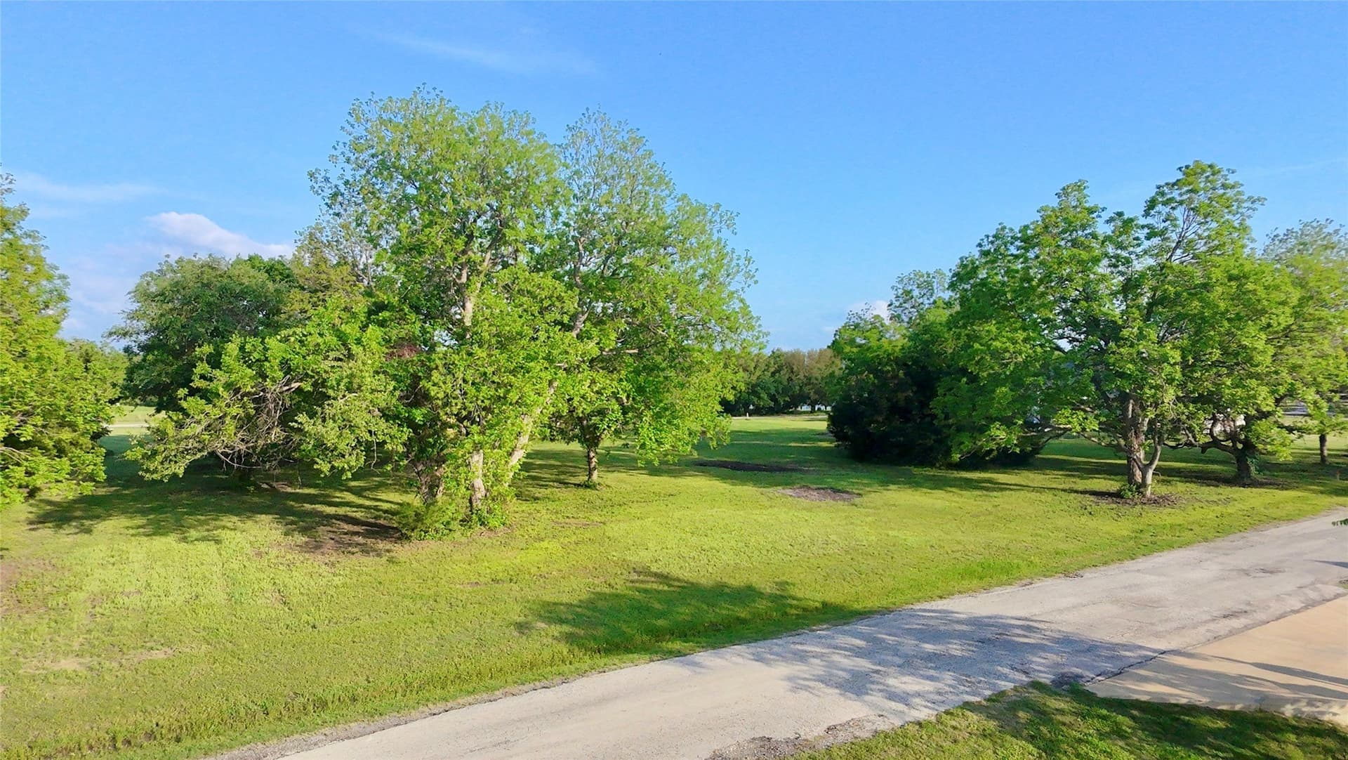 0.63 acres in Navarro County