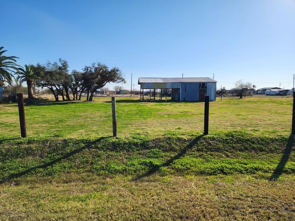 0.83 acres in Texas County