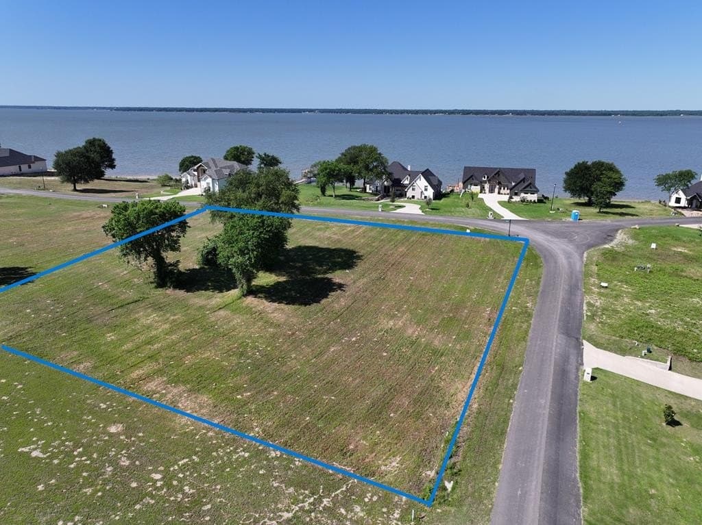 0.61 acres in Kaufman County