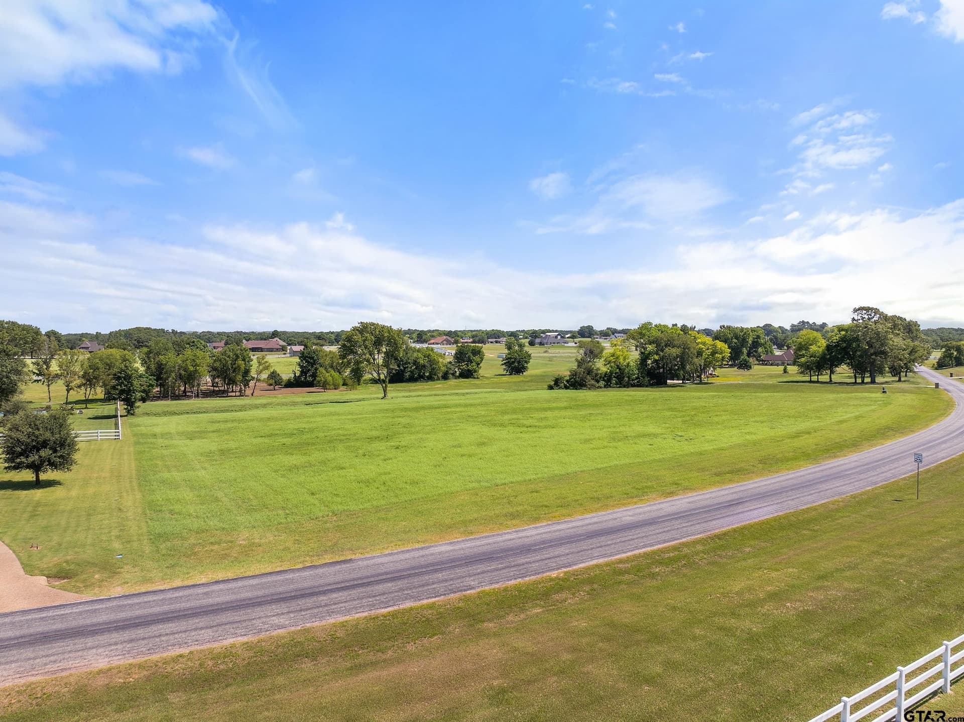 5 acres in Smith County