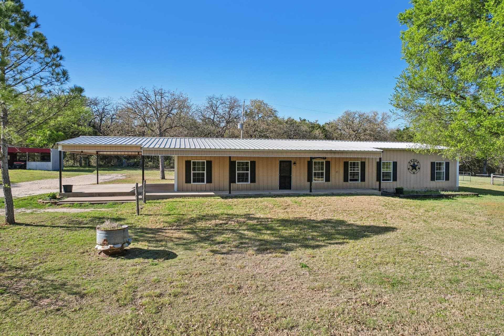 21.93 acres in Hill County