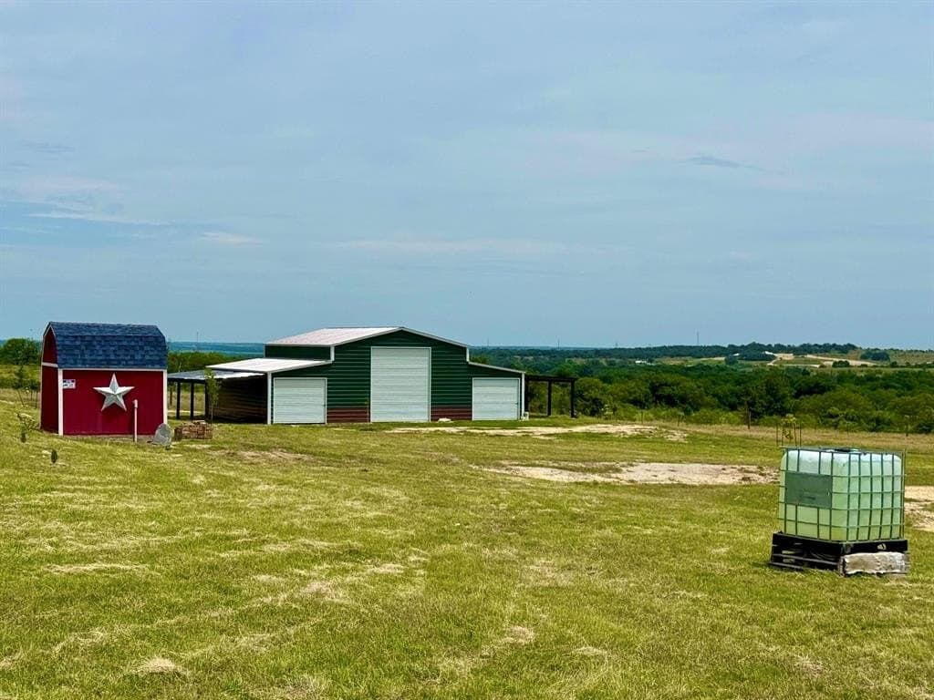 10.01 acres in Comanche County