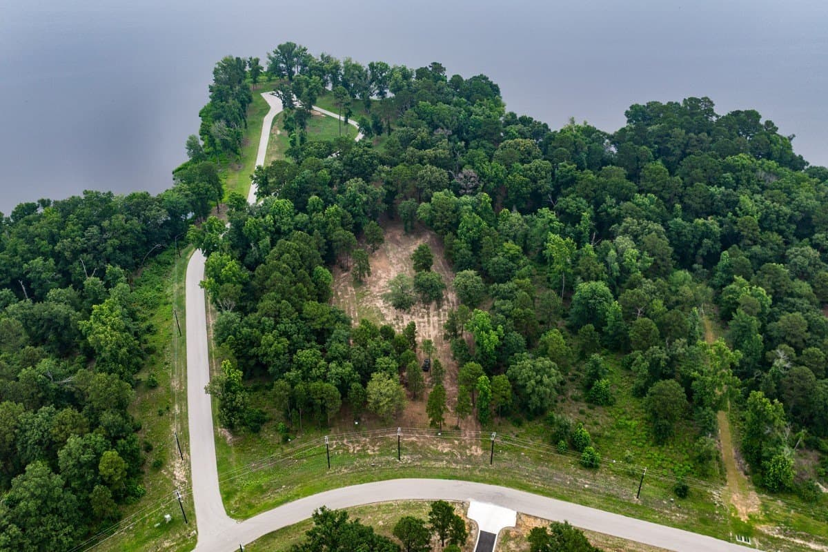 2 acres in Henderson County