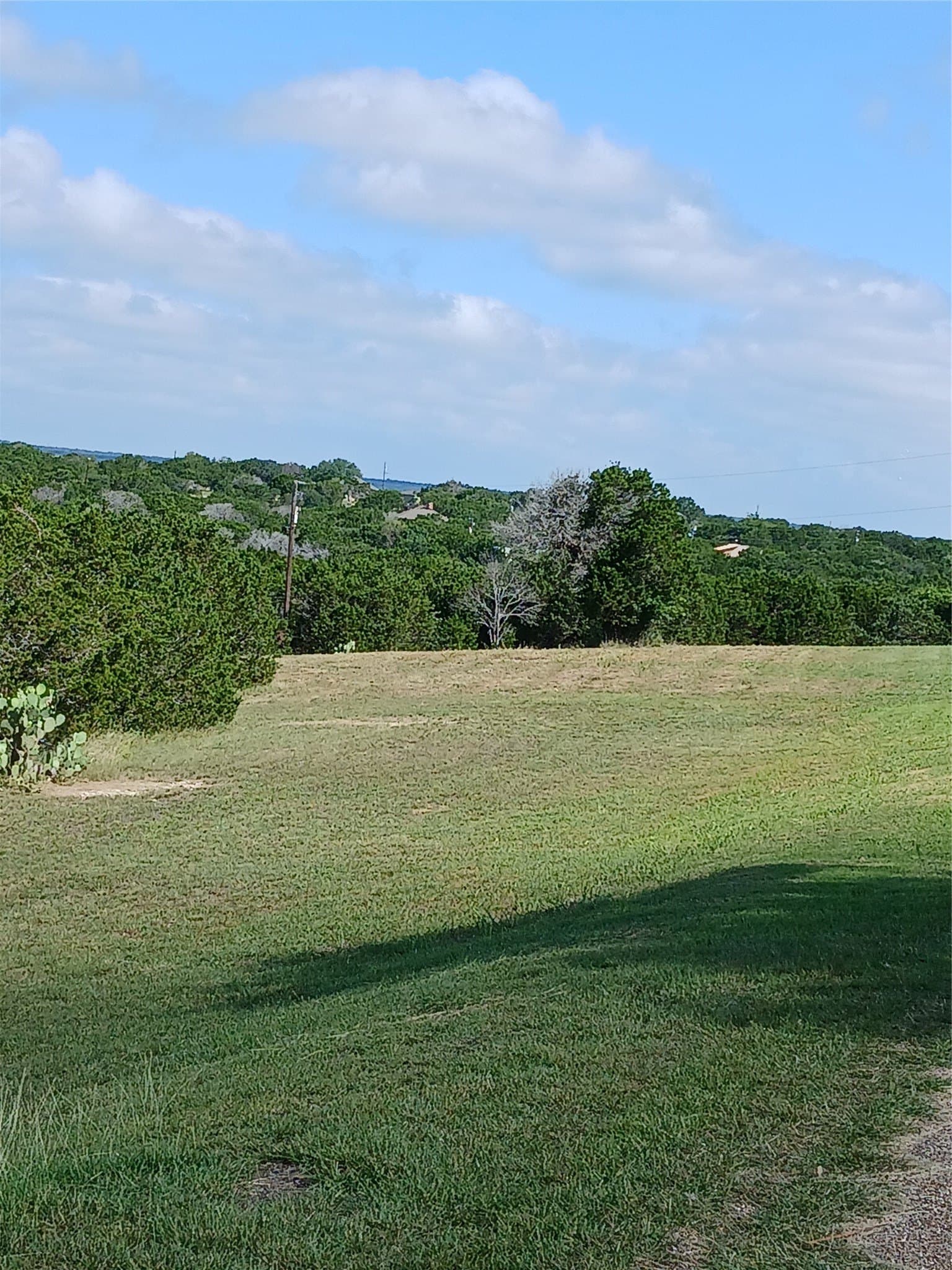 0.9 acres in Bosque County