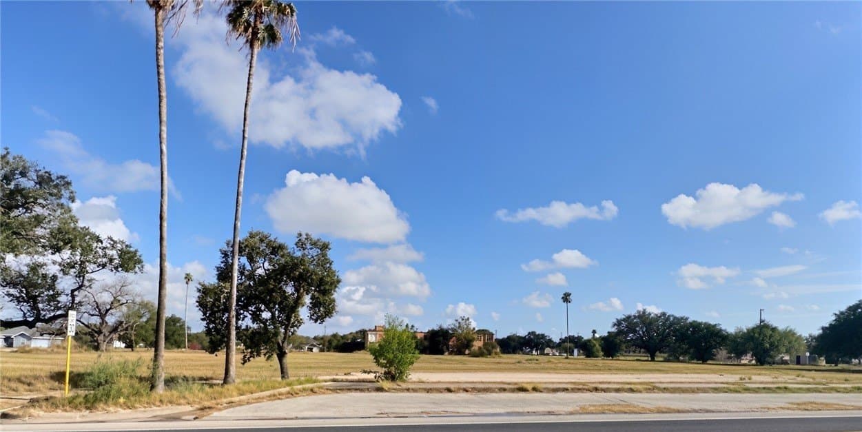 2.57 acres in Kleberg County