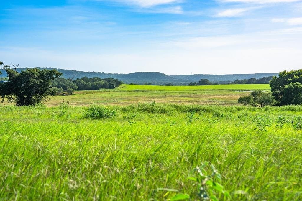 17.94 acres in Gillespie County