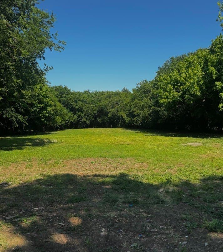 0.89 acres in Ellis County
