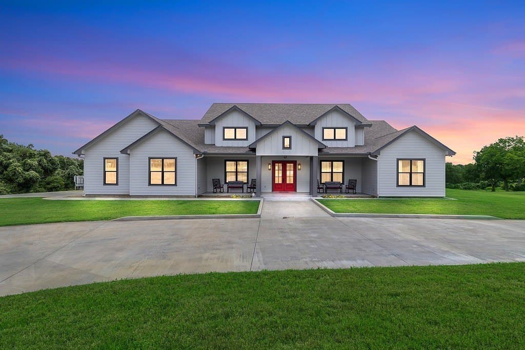 14 acres in Lavaca County