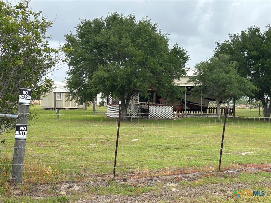 1 acres in Calhoun County