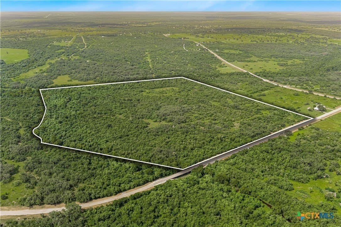 85 acres in Goliad County