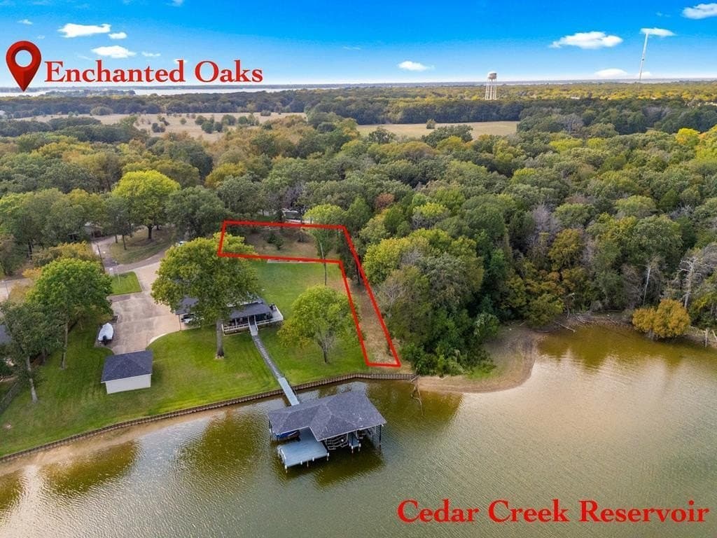 0.38 acres in Henderson County