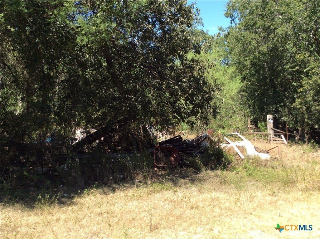 4.64 acres in DeWitt County
