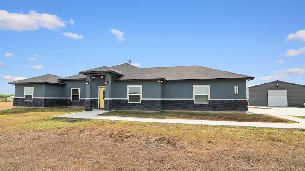 10.47 acres in Nueces County