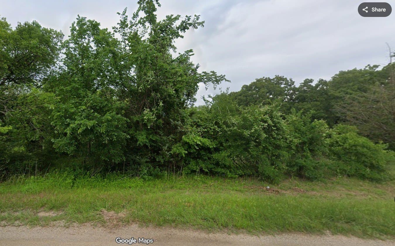 1.38 acres in Johnson County