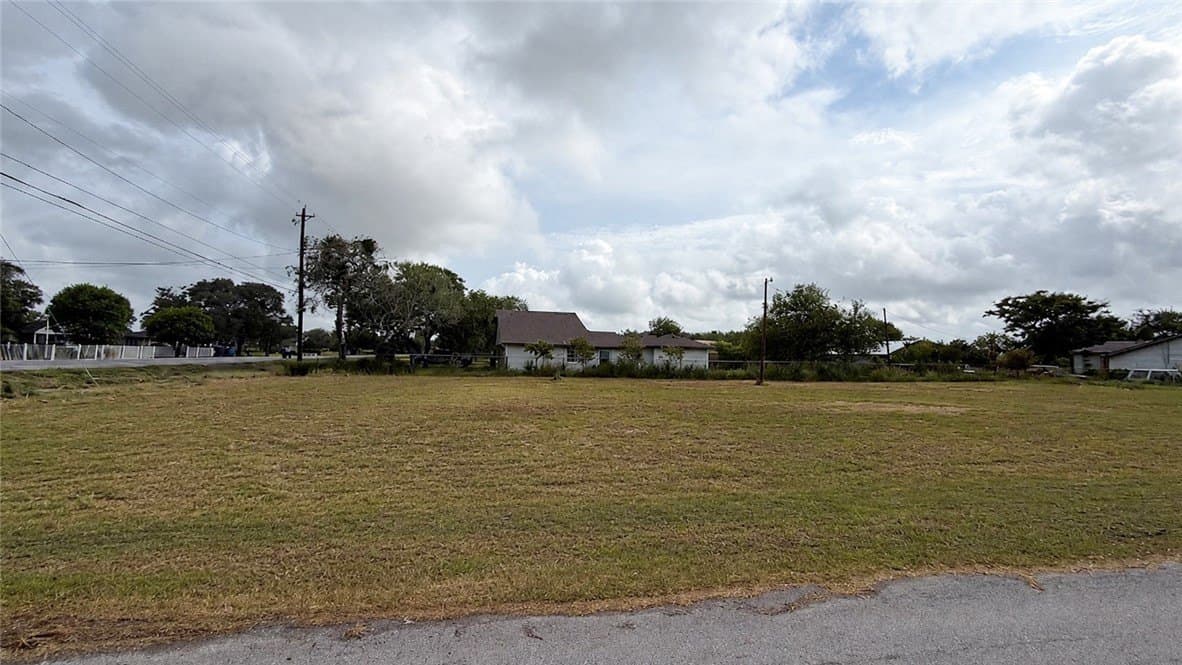0.34 acres in Nueces County
