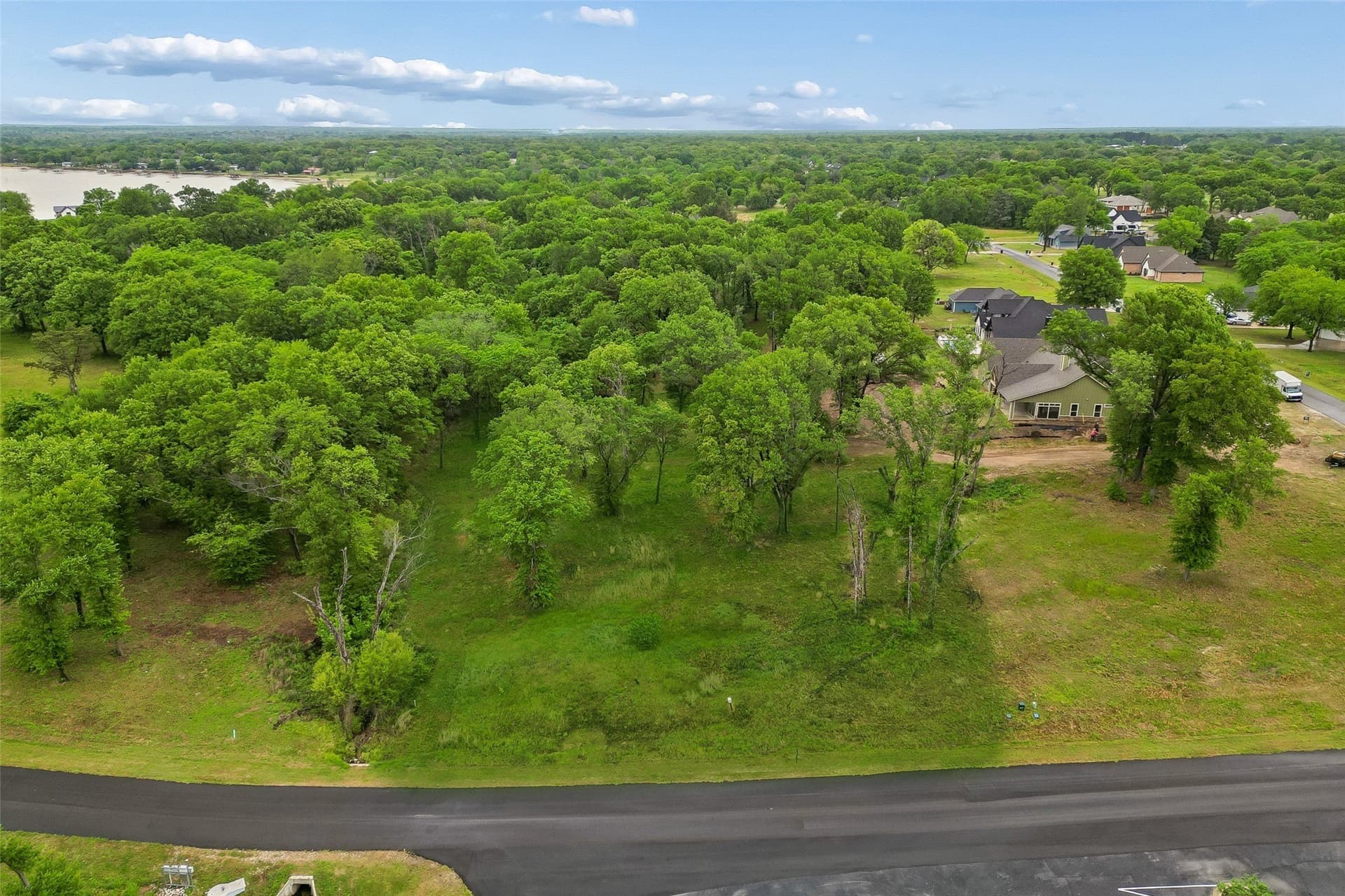 0.84 acres in Kaufman County