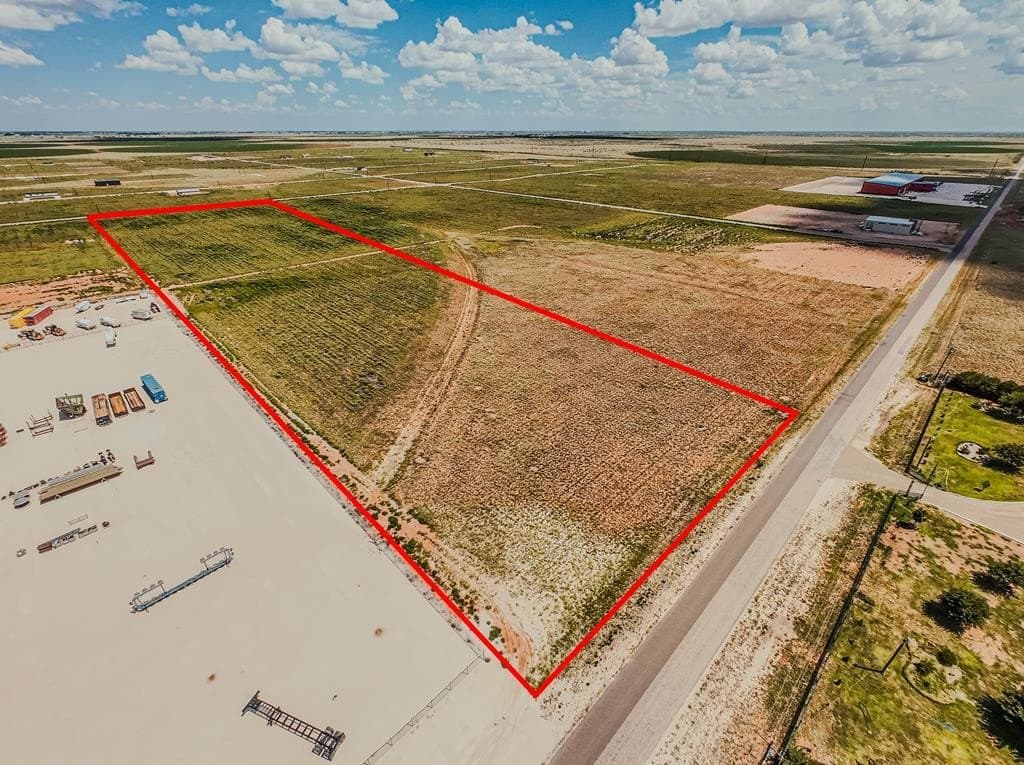 11.05 acres in Gaines County