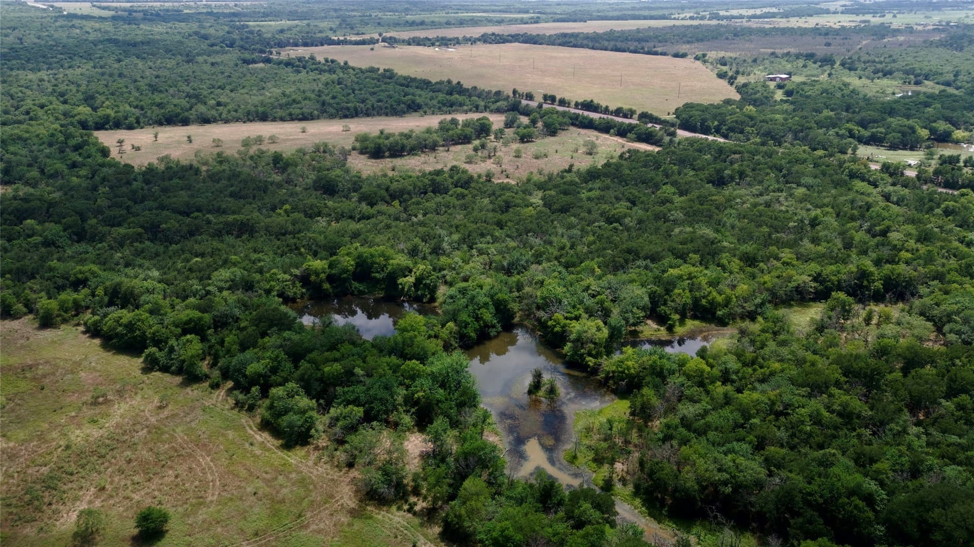 168 acres in Navarro County