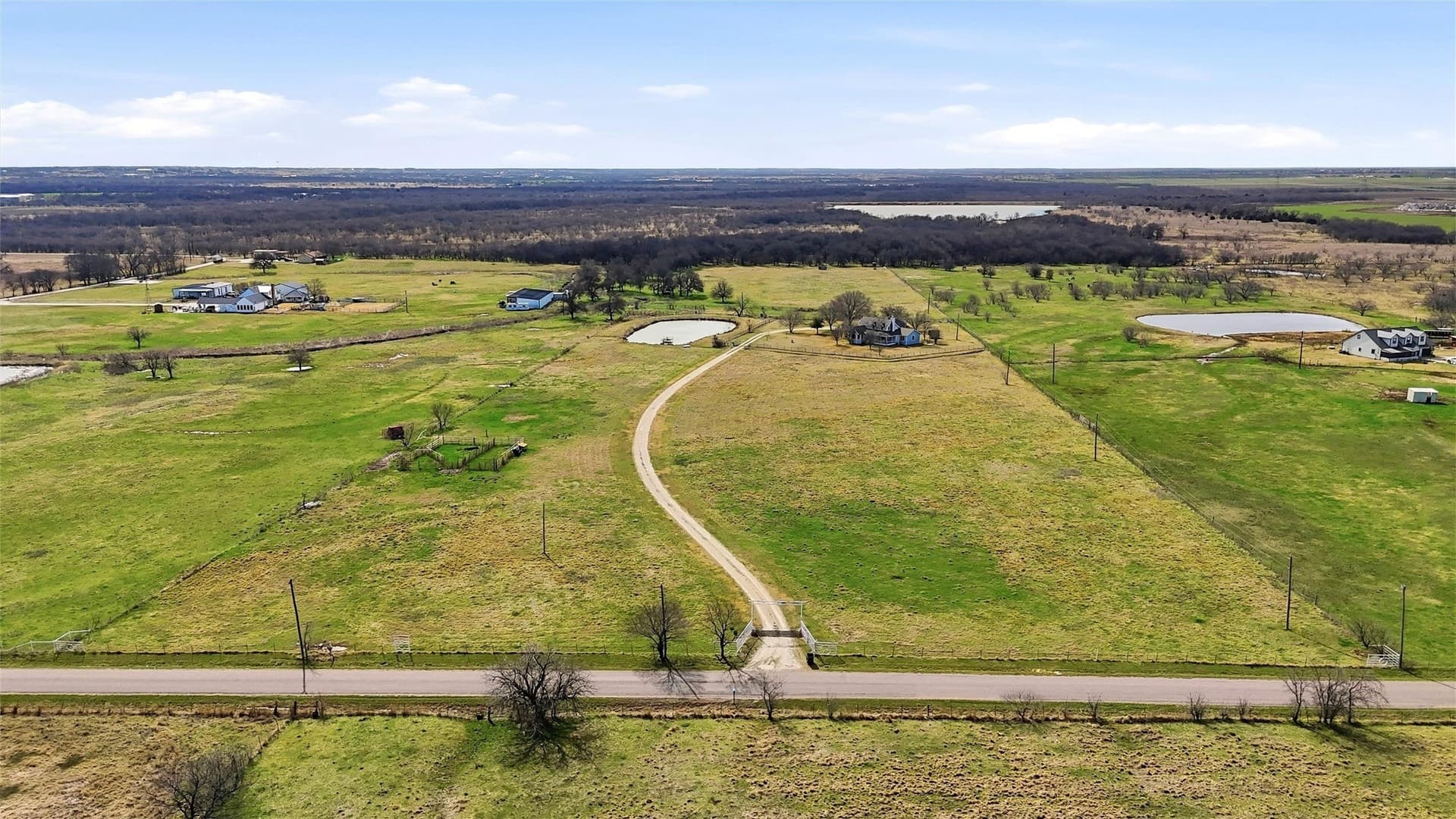 9.9 acres in Grayson County