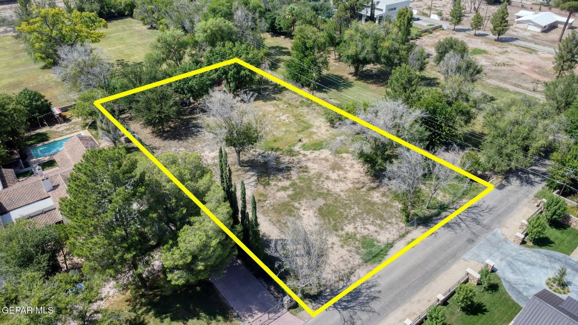 0.85 acres in El Paso County