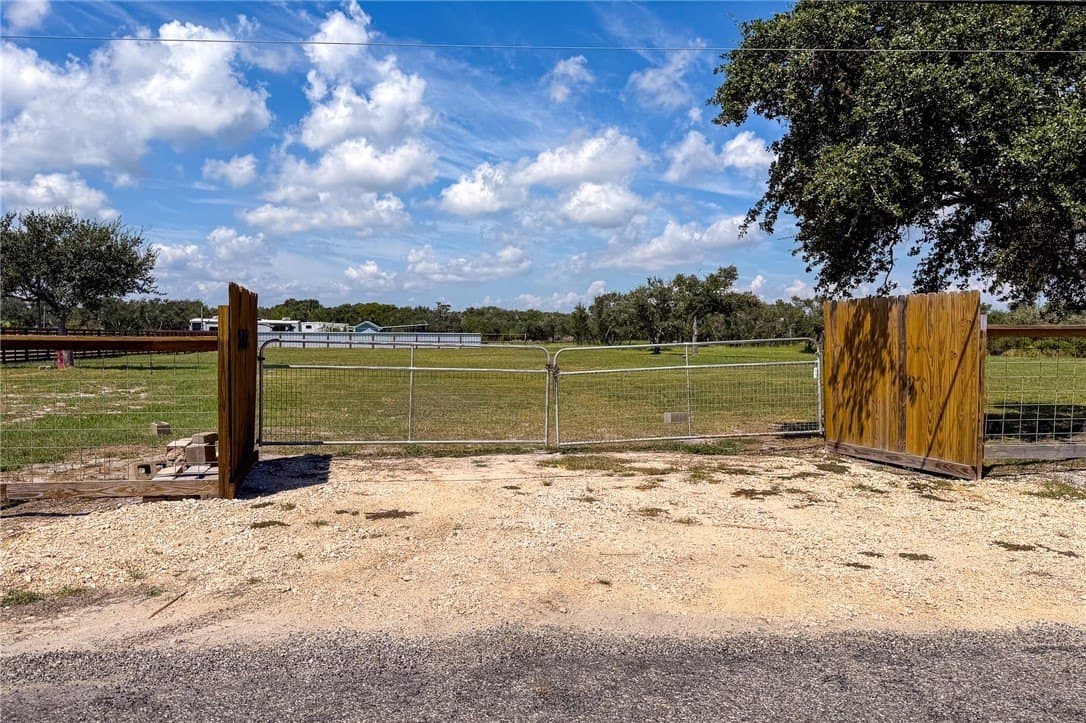 1.56 acres in Aransas County