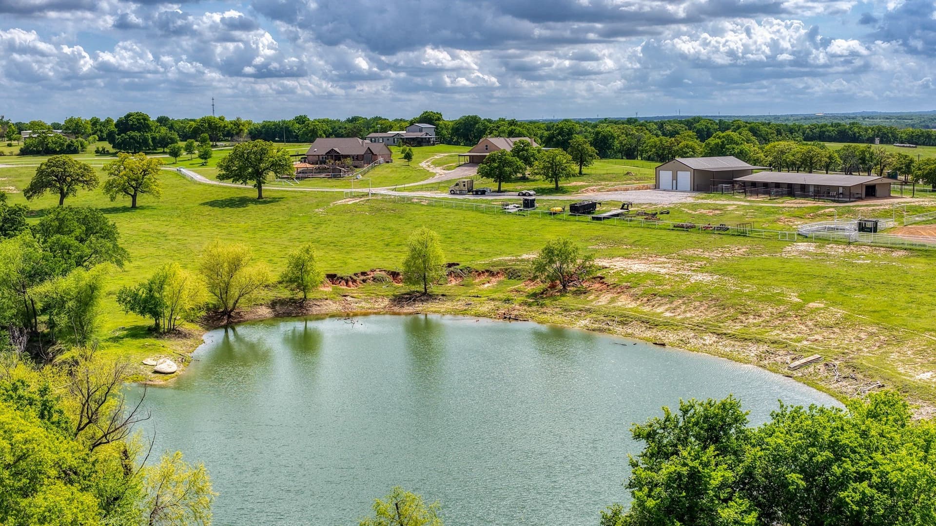 165.3 acres in Wise County
