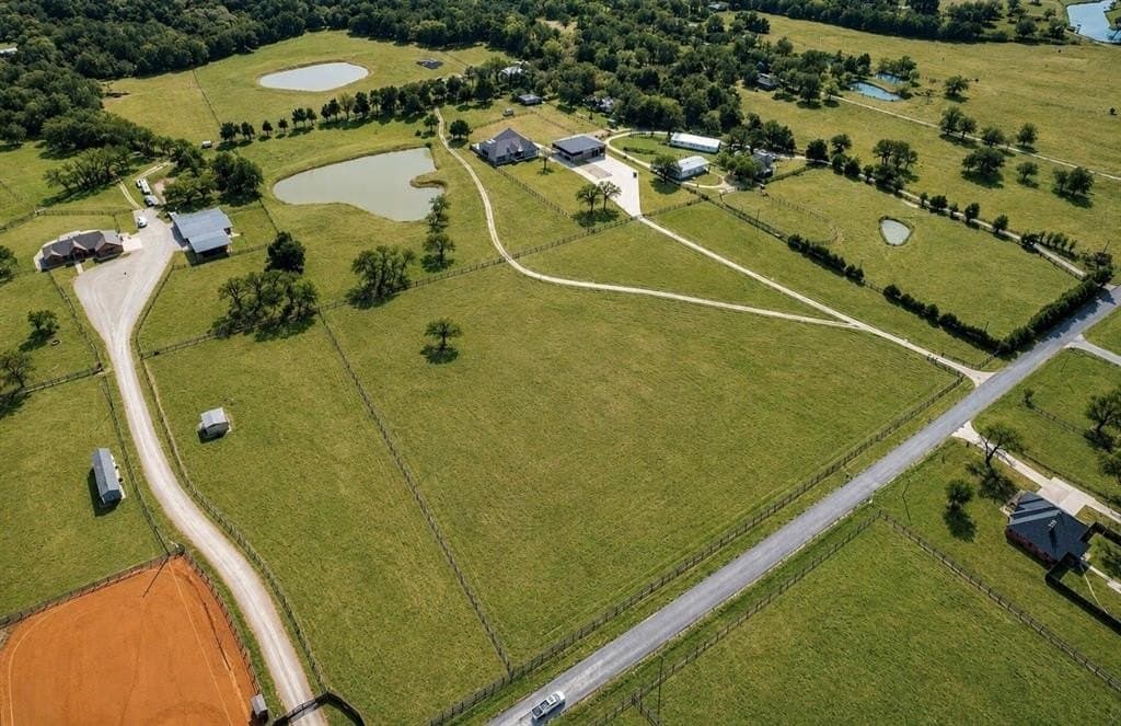 31.8 acres in Grayson County