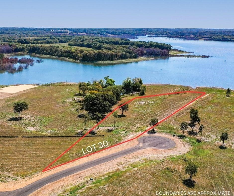 1.92 acres in Fannin County