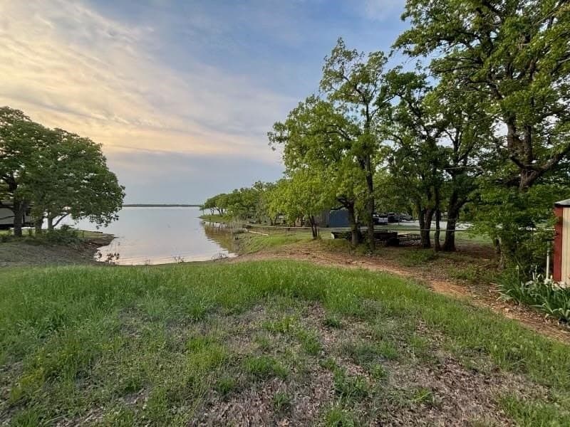 0.84 acres in Montague County