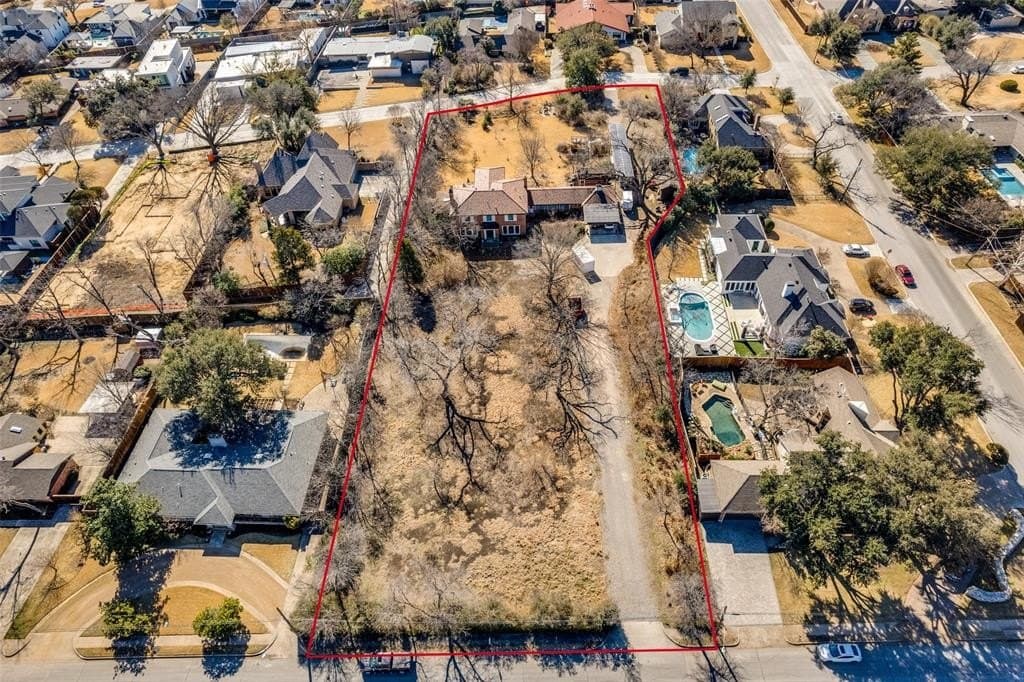 1.65 acres in Dallas County