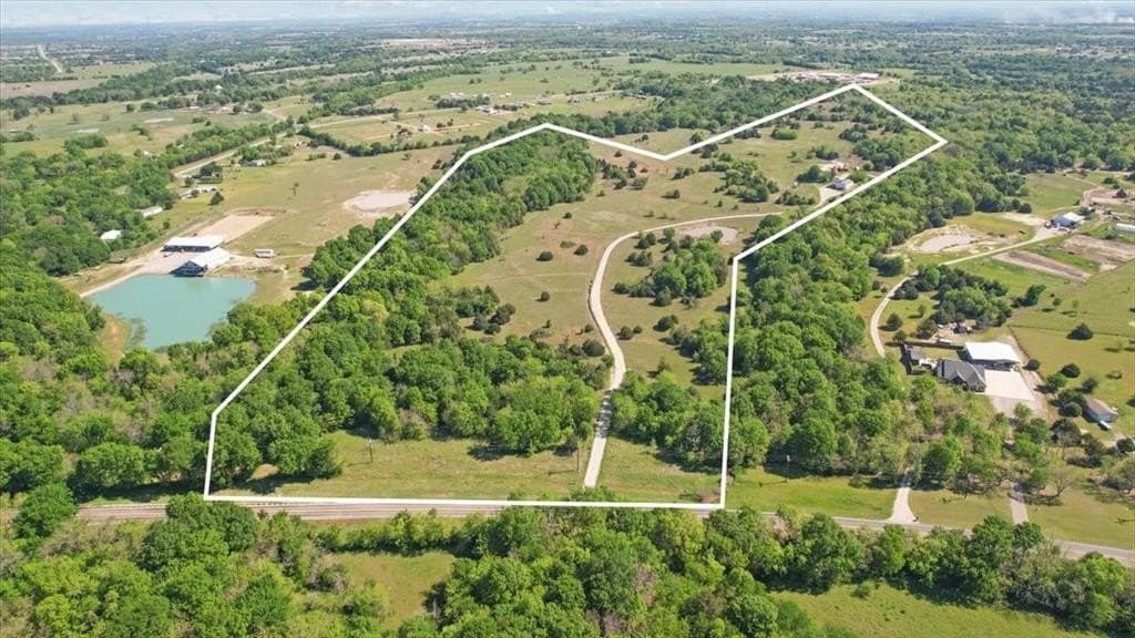 68.52 acres in Hunt County