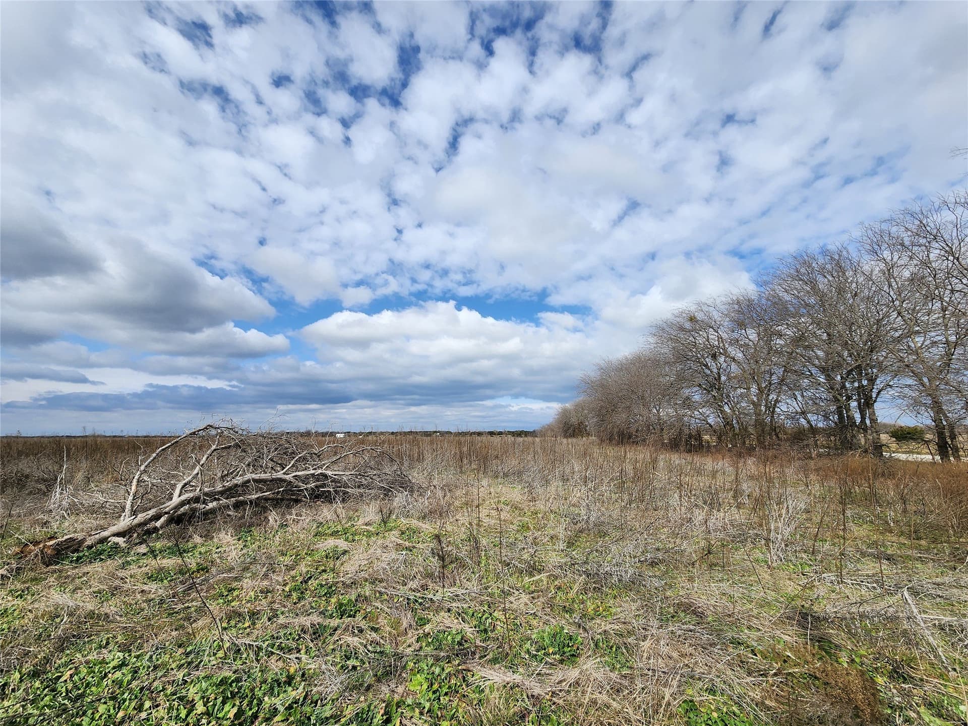10.11 acres in Hill County