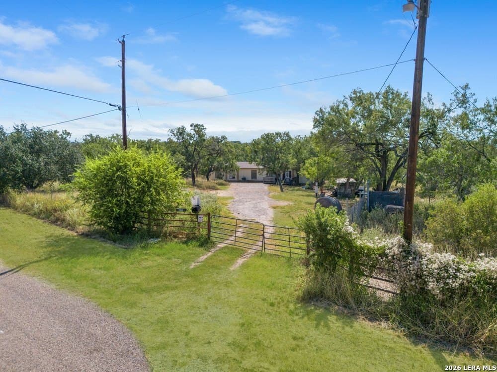 5.04 acres in Atascosa County