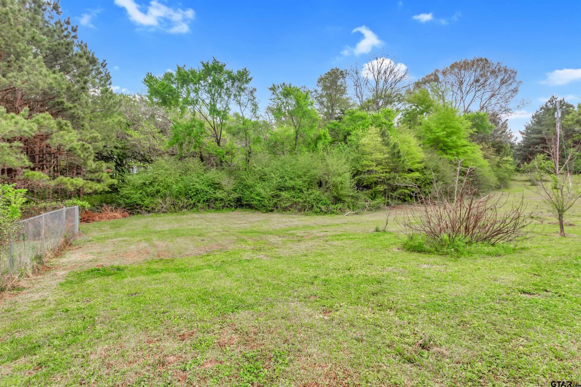 5.46 acres in Smith County
