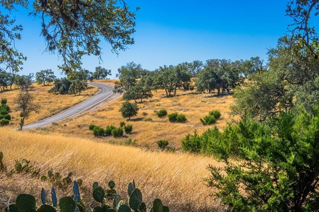 5.18 acres in Gillespie County