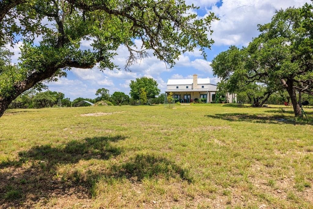19.29 acres in Gillespie County