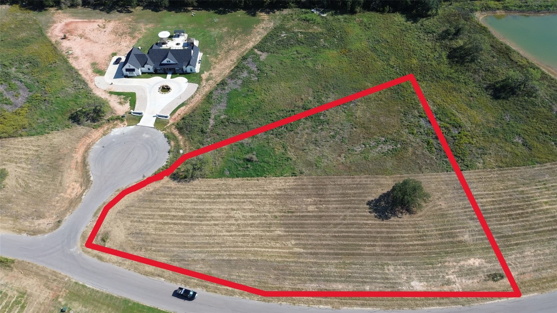 2.02 acres in Hood County