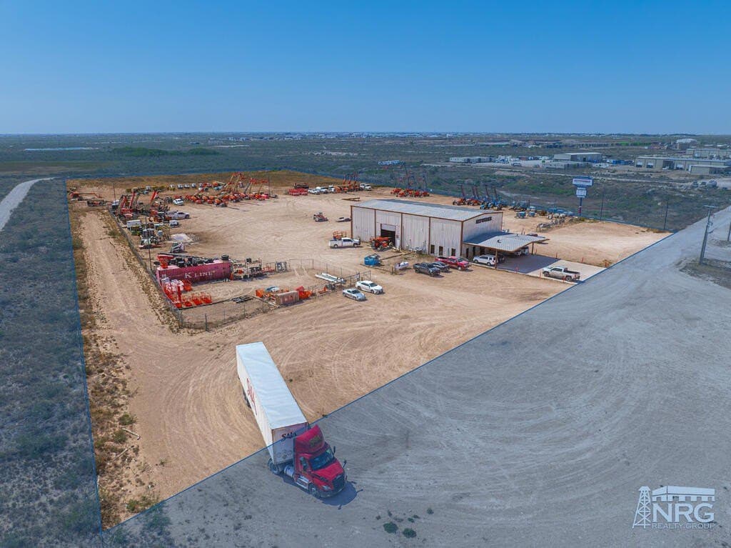 10 acres in Midland County