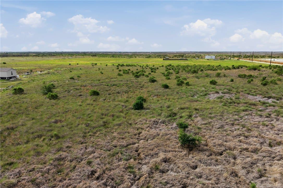 2.3 acres in Aransas County