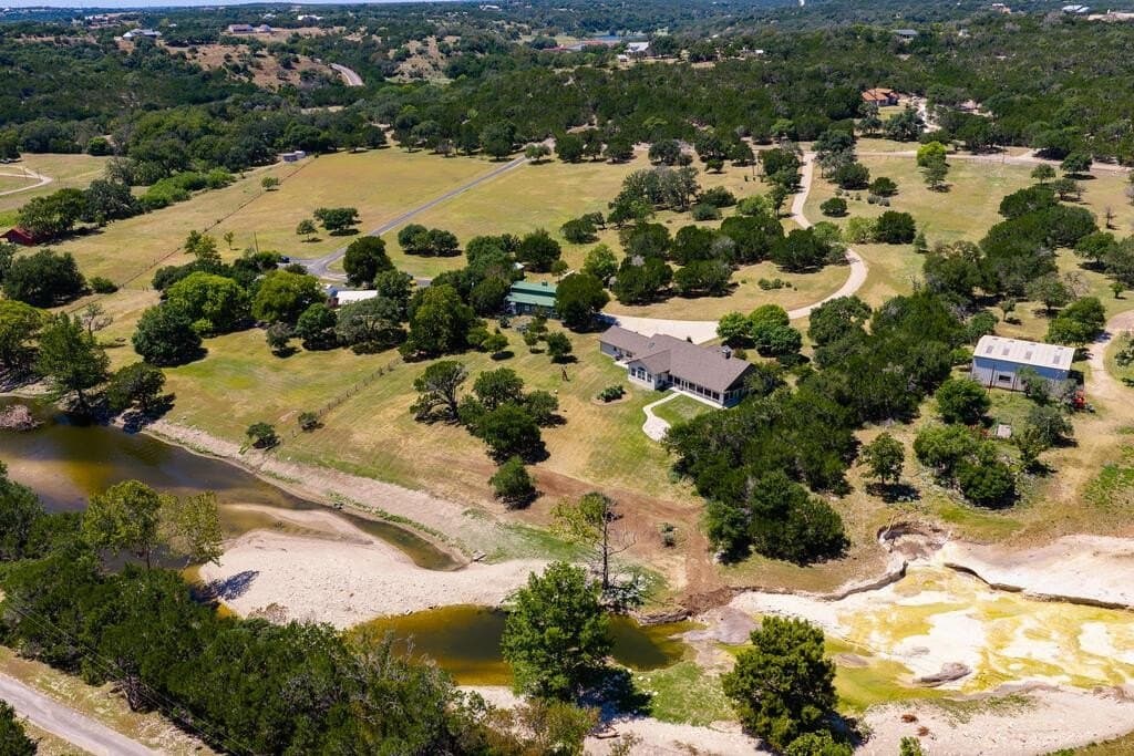 7.77 acres in Kerr County