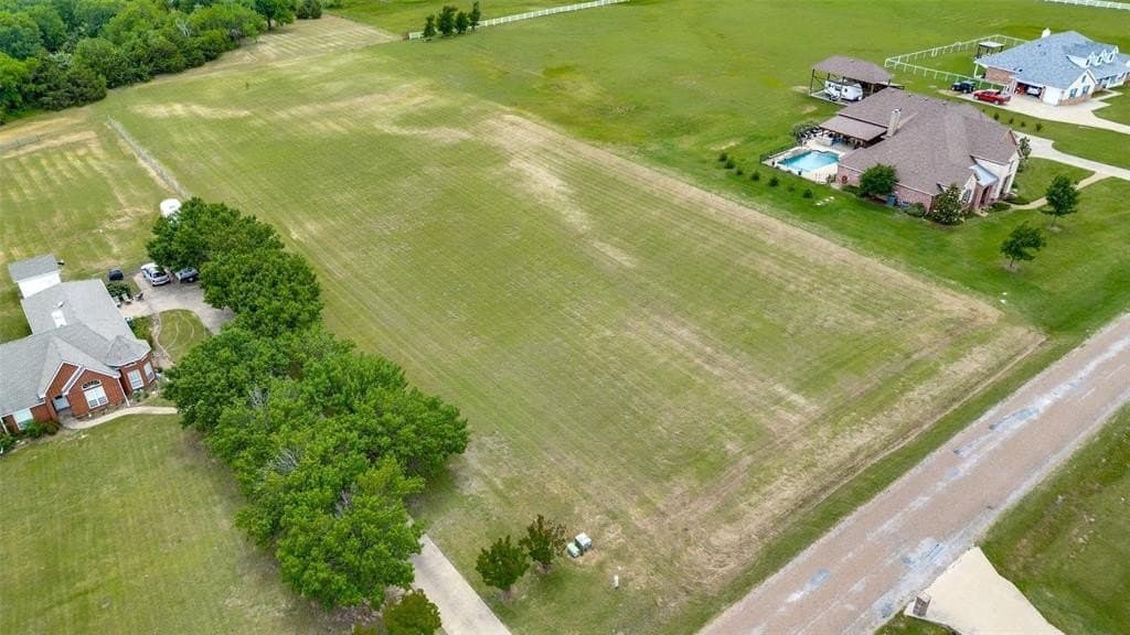 2 acres in Grayson County