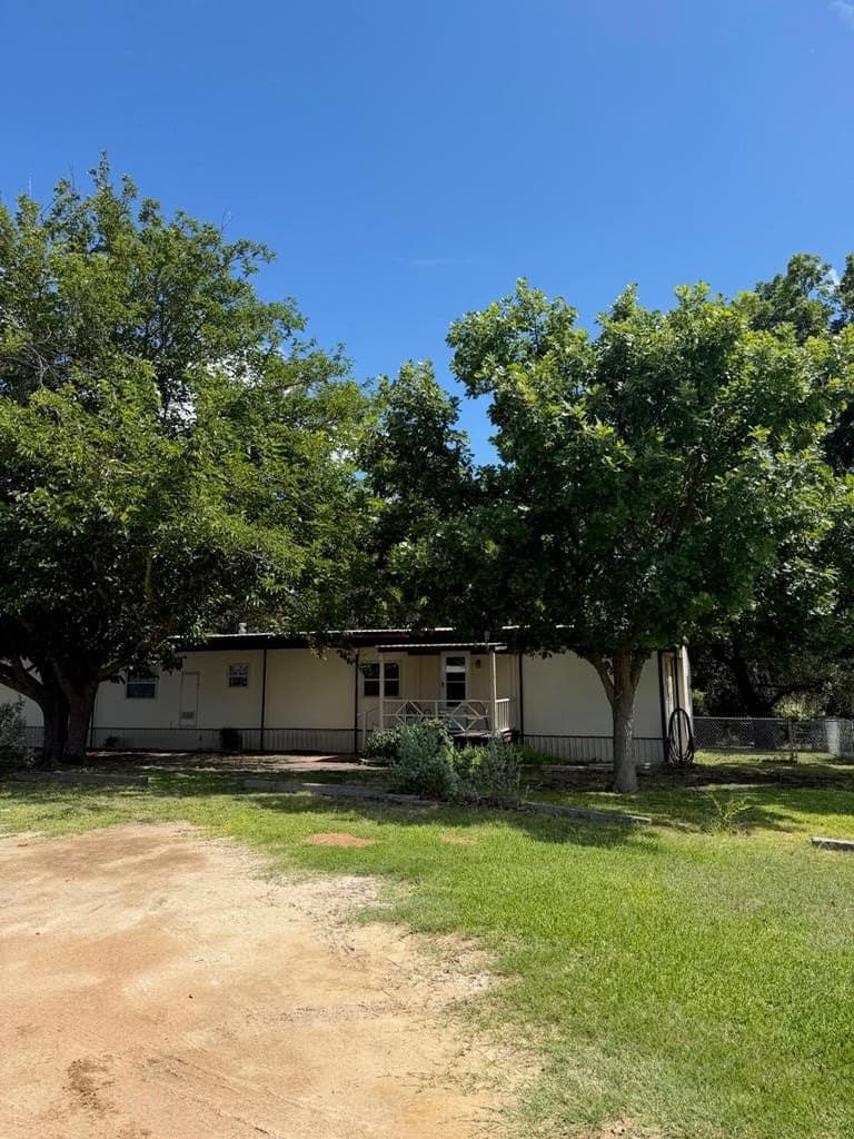 10 acres in Menard County