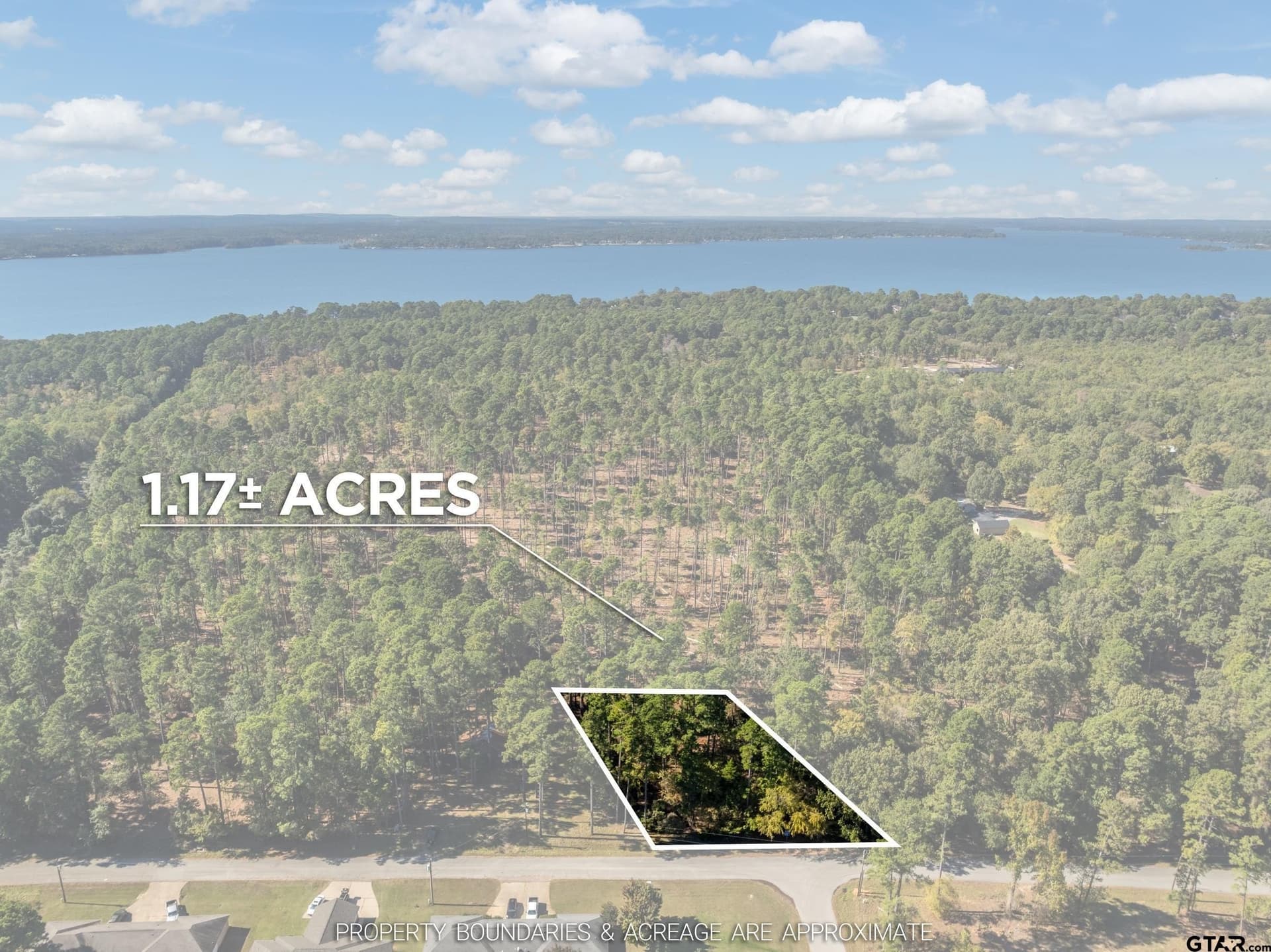 1.17 acres in Smith County