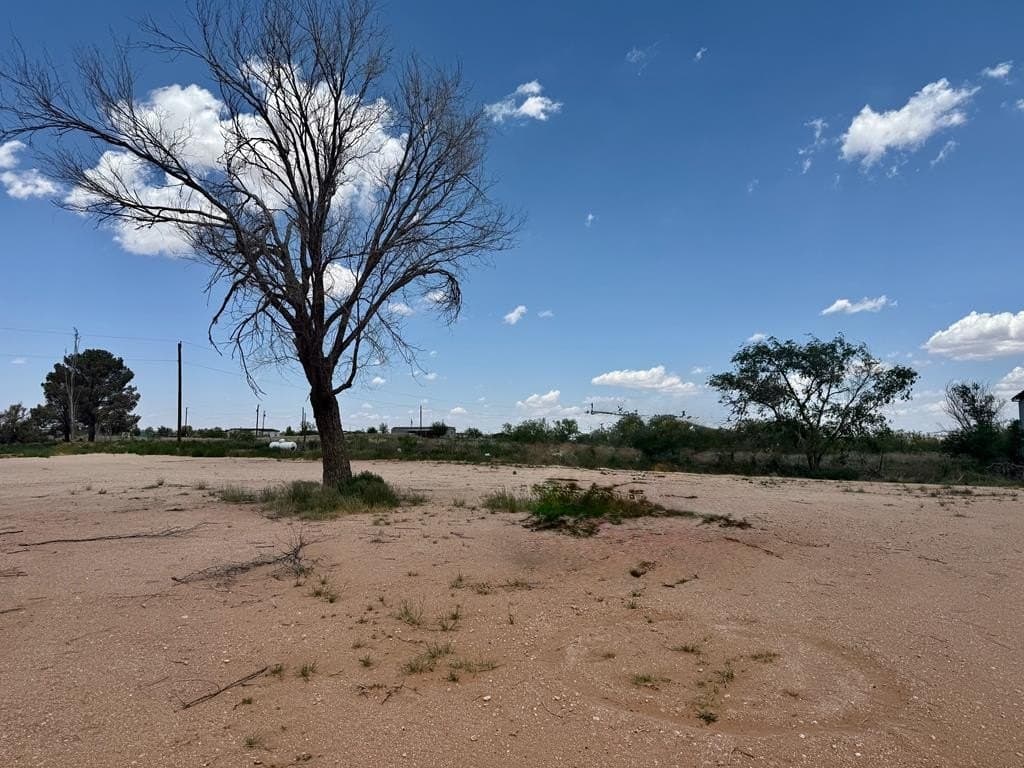 2.65 acres in Midland County