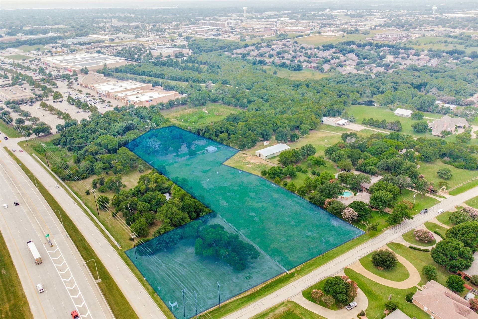 3.99 acres in Dallas County