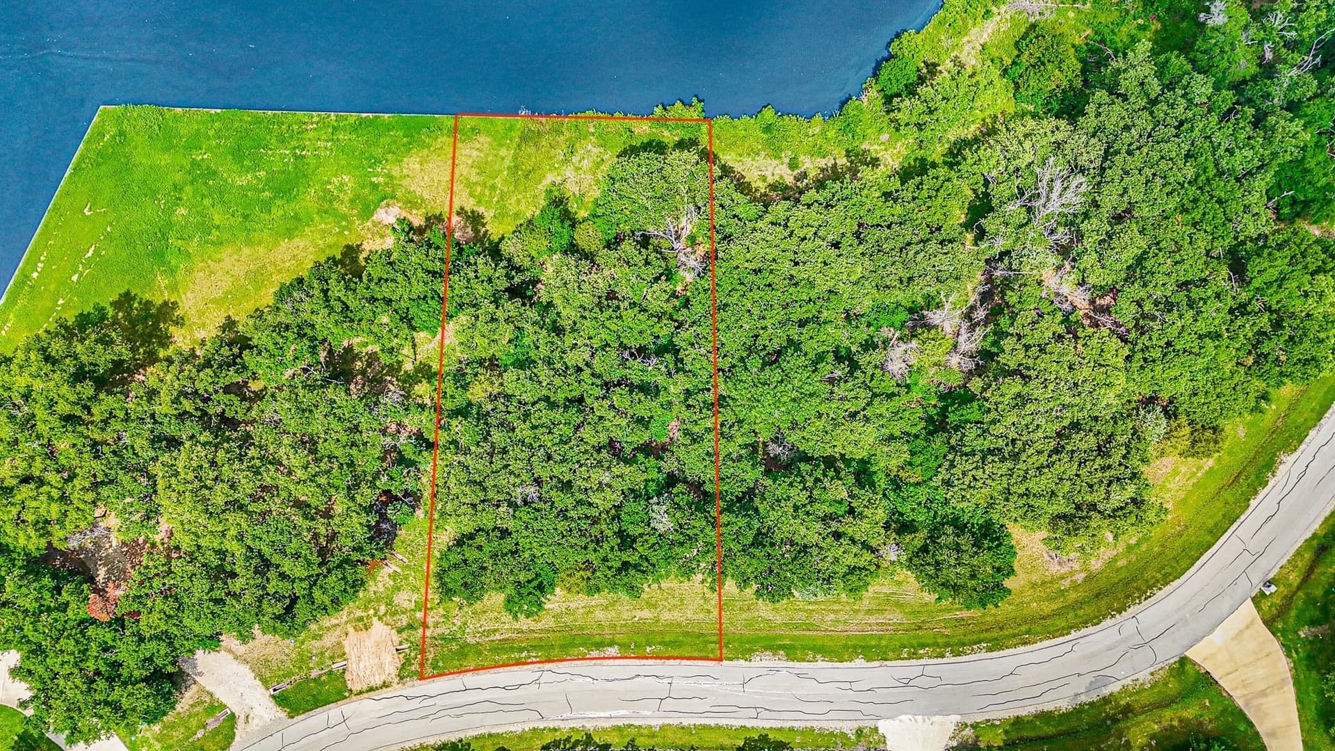 Waters Edge lot: 441