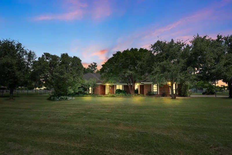 10 acres in Denton County